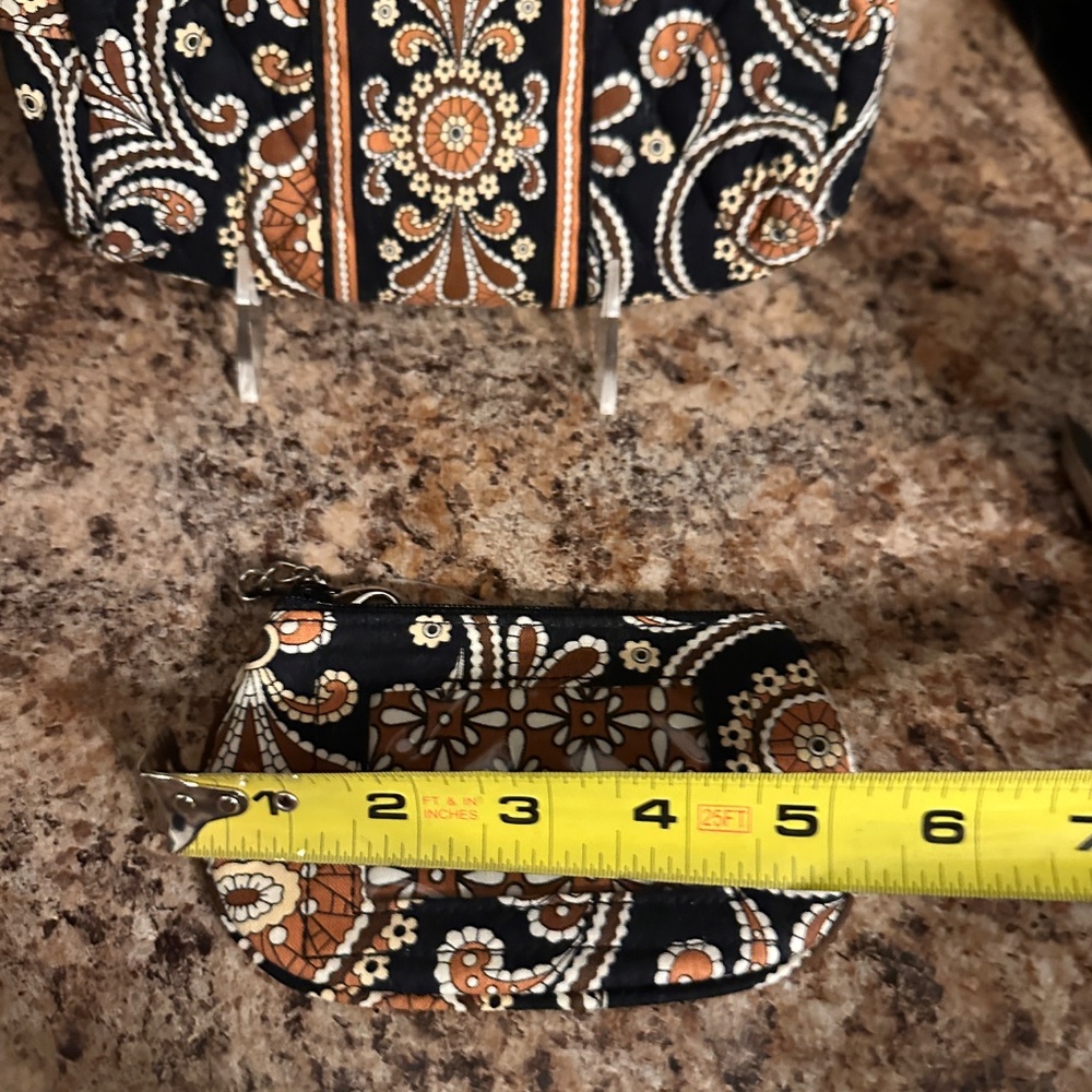 Vera Bradley RARE Zip Around Wallet Cosmetic Travel Bag Set Caffe Latte Quilted - Picture 5 of 9